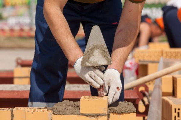 Сколько зарабатывают строители в Беларуси