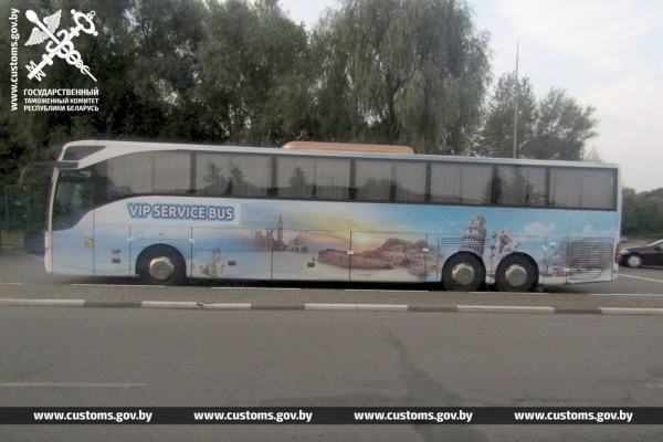 Брестские таможенники обнаружили контрабанду запчастей в польском автобусе Брестские таможенники обнаружили контрабанду запчастей в польском автобусе